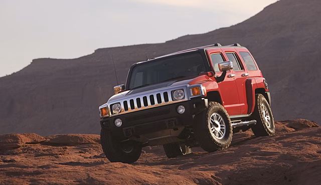 В Россию привезут иранскую копию внедорожника Hummer