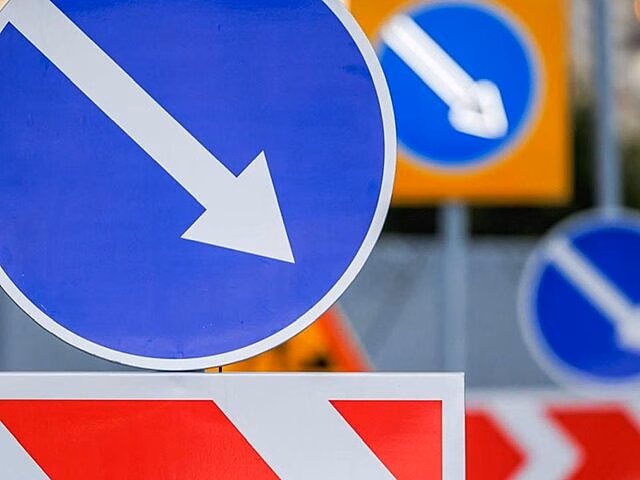 Движение транспорта ограничат на 2-й Леснорядской улице с 5 января