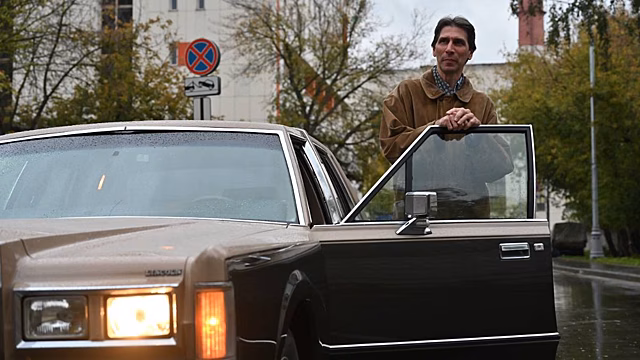 Угловатый американец с сердцем от «Газели»: как инженер оживил Lincoln 1987 года