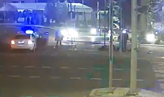 На видео попало страшное ДТП с мотоциклистом без прав в Волгограде