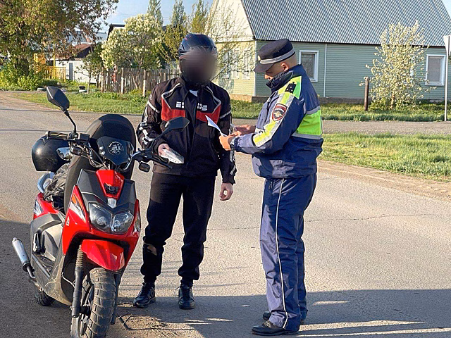 В Оренбурге на выходных проверили мотоциклистов и выявили 17 нарушений