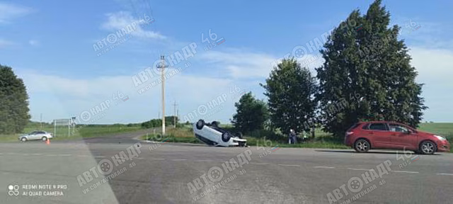 В Большесолдатском районе Курской области перевернулся автомобиль