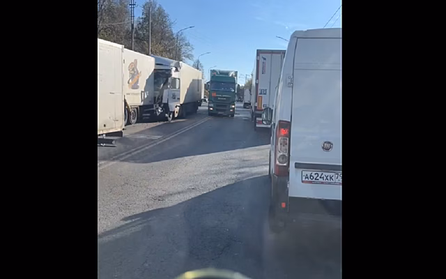 В Рязани ДТП с двумя фурами собрало пробку на Южной окружной