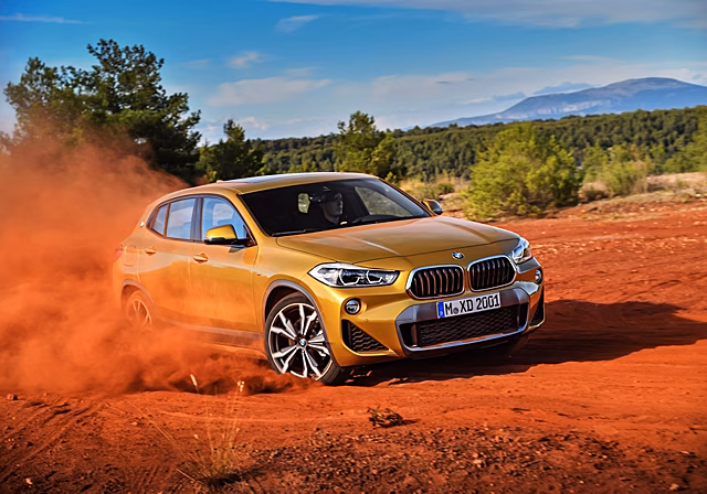 Названы рублевые цены на BMW X2
