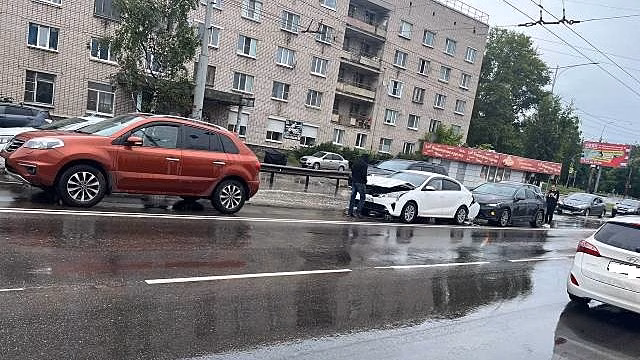 Тройное ДТП произошло в Вологде в выходные