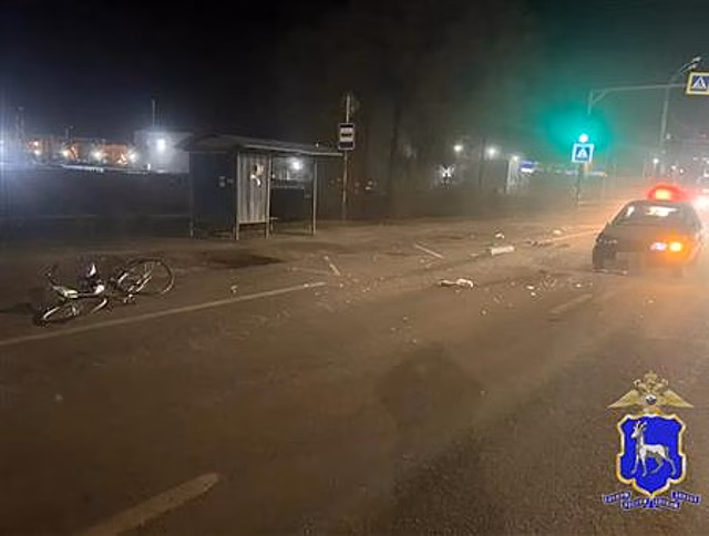 Водитель ВАЗа, выехав на красный, сбил пешехода в Самаре