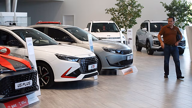Китайские автомобили подорожают на 200−300 тысяч рублей