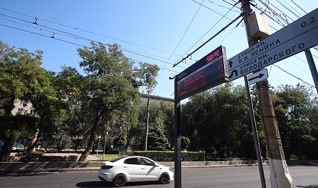 Волгоградцам объяснили, как спасти авто от перегрева в сильную жару