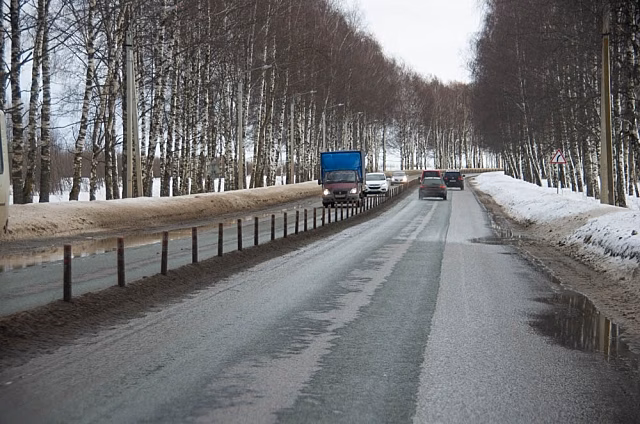 Защитное покрытие за 18 млн не продержалось на костромской дороге и года
