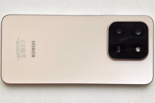 Honor X7d: практичный бюджетник с гугл-сервисами и упором на автономность