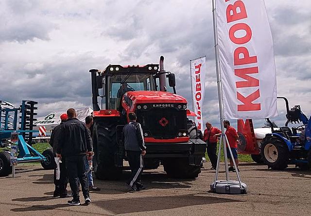 Болгарские аграрии приобрели выставленную на Bata Agro 2021 российскую сельхозтехнику