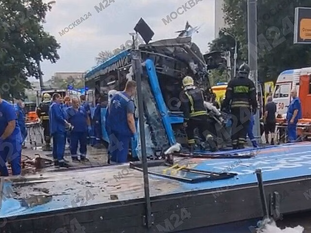 Мосгортранс окажет помощь всем пострадавшим в ДТП с автобусом в центре Москвы