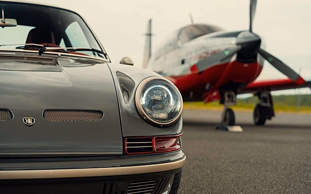 Винтажный Porsche из 90-х превратили в современную удобную машину: подробности