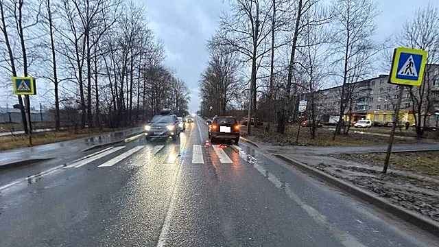 11-летнюю девочку сбили на пешеходном переходе в Вологде