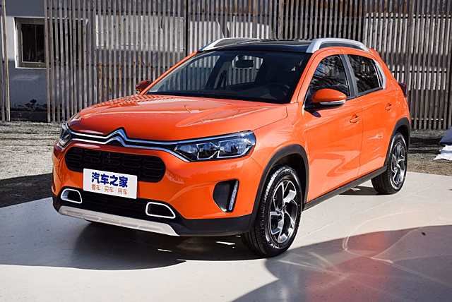 Кросс-хэтчбек Citroen C3-XR: обновление и сокращение