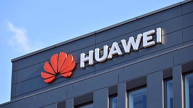 Запас хода 3000 км и зарядка за 5 минут: Huawei запатентовала батарею нового поколения