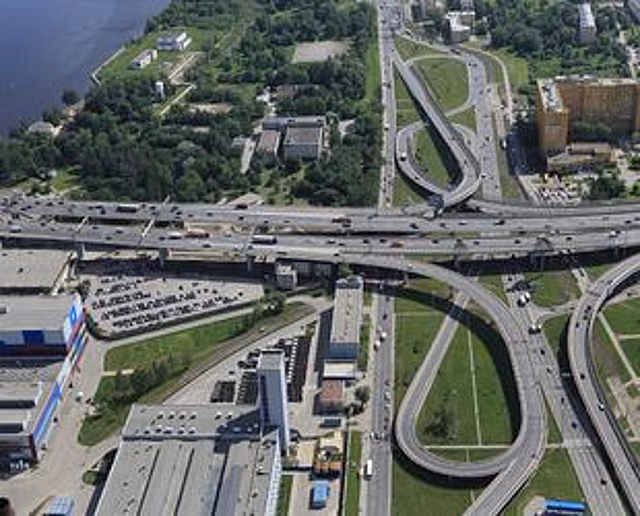 Одну из полос на развязке КАД с автодорогой Санкт-Петербург – Матокса закроют на год