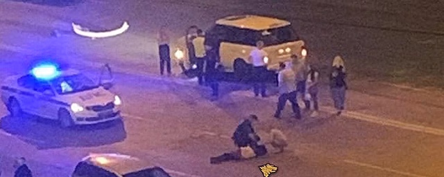 В Новосибирске ищут очевидцев ДТП, в котором тяжело пострадал парень на самокате