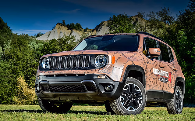 Jeep Renegade покрыли исчезающей краской