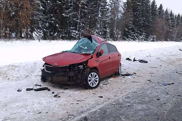 Женщина и двое детей погибли двойном ДТП на Пермском тракте