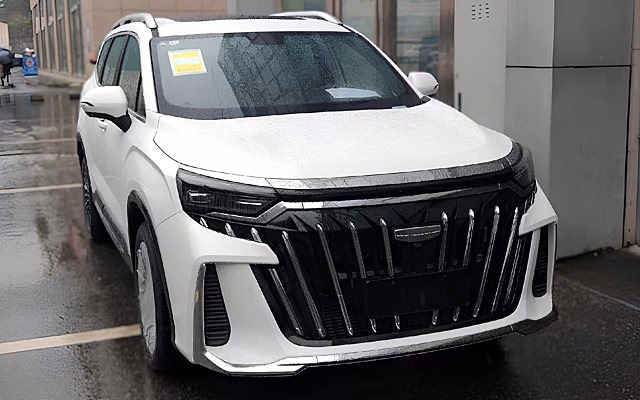 Новый Geely Okavango Exclusive  раскритиковали за внешний вид