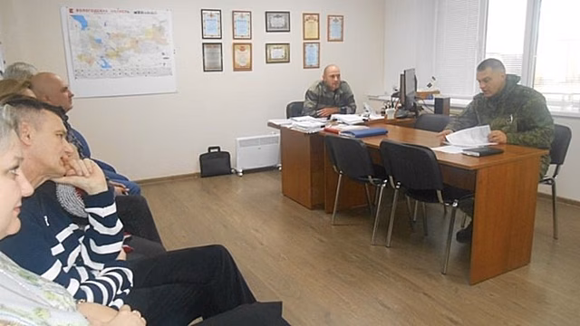 Военные коммунальщики побывали на занятие по безопасности дорожного движения