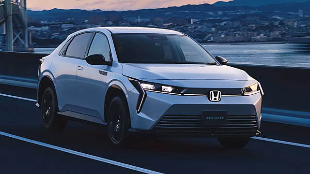 Honda начинает продажи нового электромобиля Insight