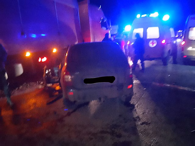 В Самарской области 15 ноября пострадали 3 человека в аварии с 2 грузовиками и 2 легковушками