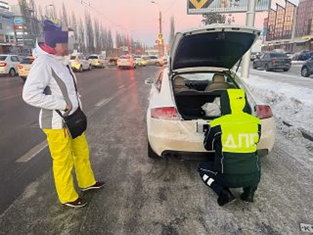 В Уфе у двух женщин на элитных авто оказались подложные номера