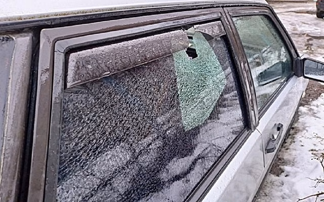 В Рязани салютом разбило стекло машины на Новоселов в Дашково-Песочне