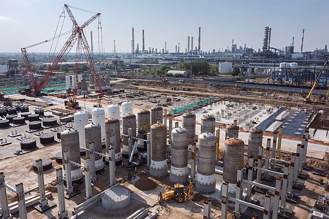«Газпром нефть» совершенствует технические решения по проекту катализаторного завода в Омске