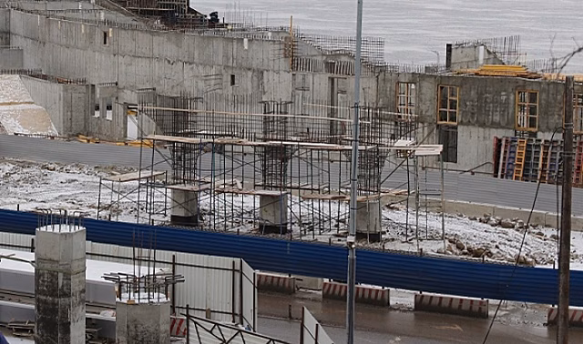 Опоры моста через Нулевую продольную в Волгограде почти забетонировали