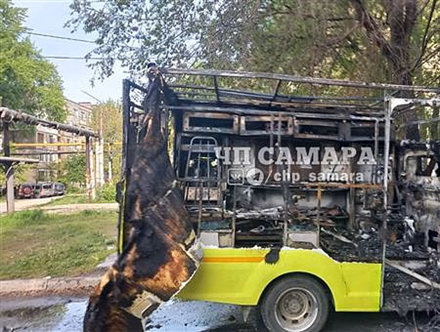 В Самаре сгорела карета скорой помощи