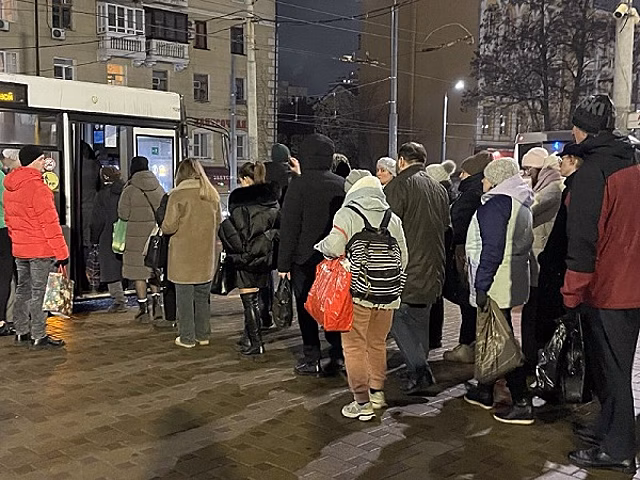 В Ростове на популярные маршруты, обслуживающие Западный жилой массив, добавили 6 автобусов