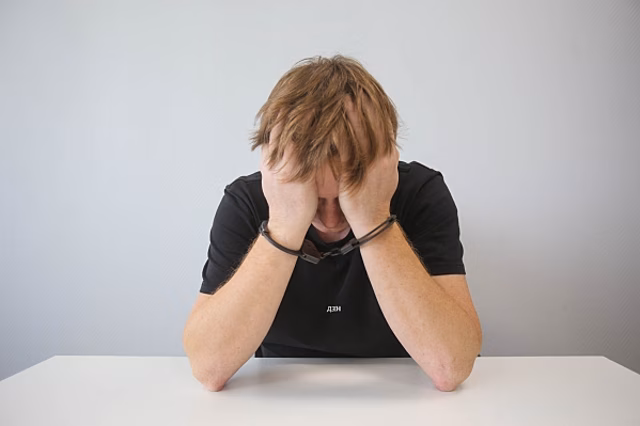 Новосибирский депутат устроил на работу фиктивную помощницу