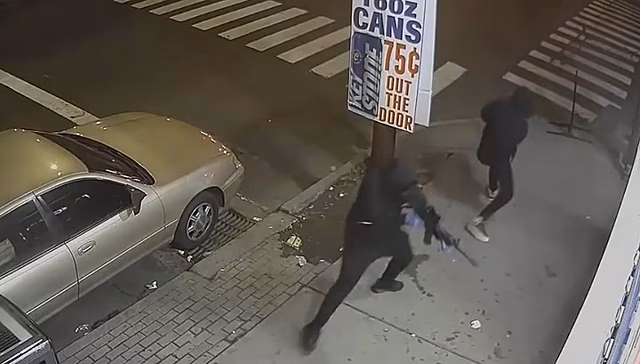 Полиция обнародовала видео расстрела посетителей магазина на северо-востоке США