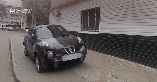 В Благовещенске с начала года выписали более тысячи штрафов за неправильную парковку
