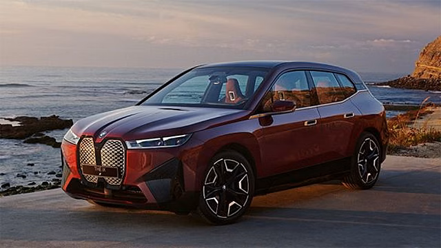 BMW отзывает более 11 тысяч электромобилей iX
