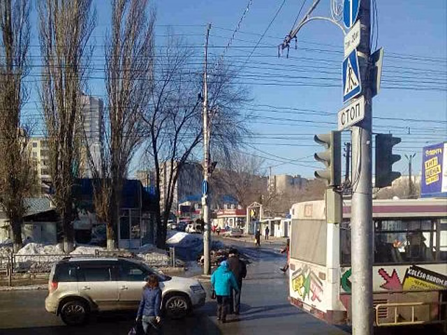 На опасном перекрестке 1-й Дачной сломались светофоры