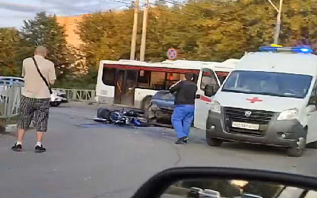 В Рязани сбили мотоциклиста на перекрестке в Канищеве