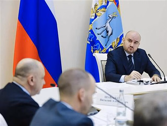 Губернатор рассмотрел обращения граждан на оперативном совещании