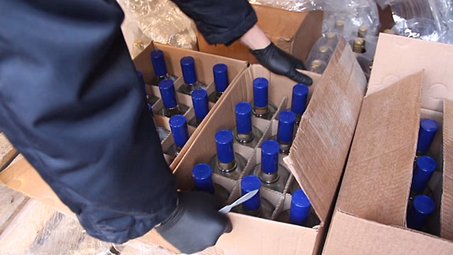 Кировские полицейские изъяли из оборота почти 300 литров алкоголя