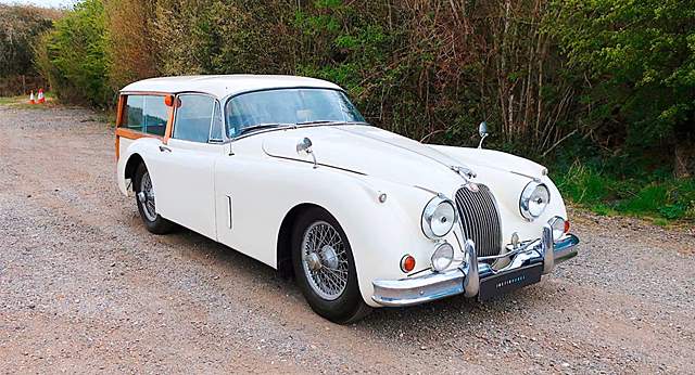 В продаже появился уникальный универсал Jaguar XK150