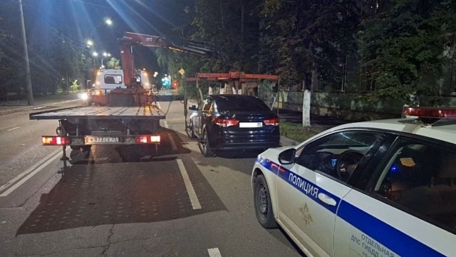 Двоих водителей отстранили от управления автомобилями минувшей ночью в Вологде