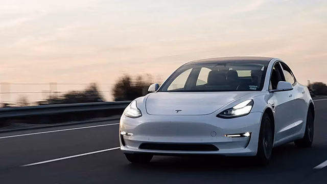 Пользователь «угнал» чужой электромобиль Tesla, использовав немодифицированное мобильное приложение компании