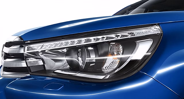 Пикапы Toyota Hilux подешевели в России