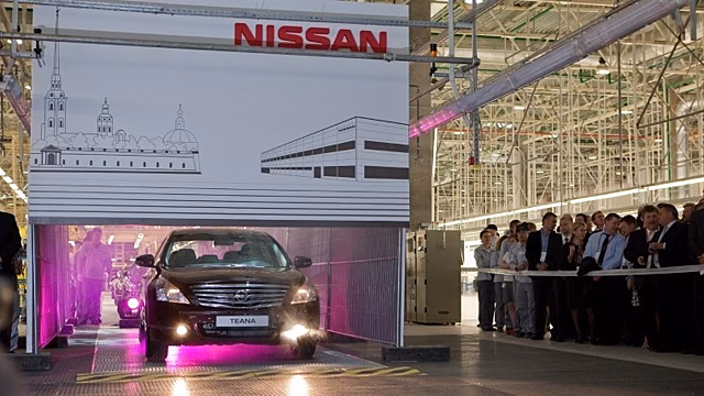 Завод Nissan останавливает конвейер в Санкт-Петербурге