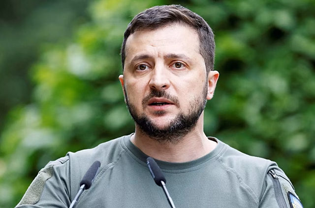 РИА Новости: президент Зеленский решил открыть второй фронт на Украине