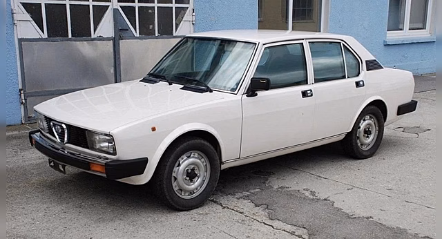 Бронированную Alfa Romeo мафиози продали за небольшую сумму