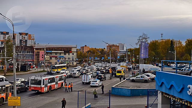Глава Ижевска помог пассажирам автобуса «Пермь — Казань», который попал в ДТП